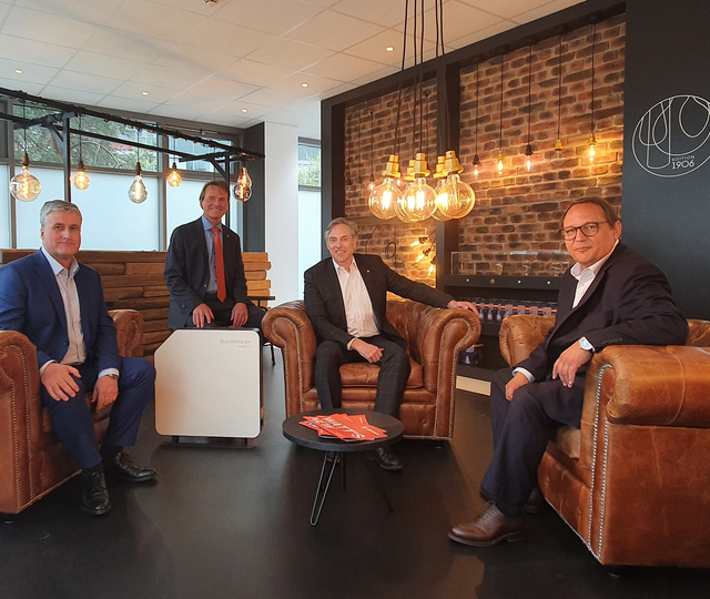 LEDVANCE and UV specialist Dr. Hoenle AG team up on UVC air purification and SARS-CoV-2 room disinfection