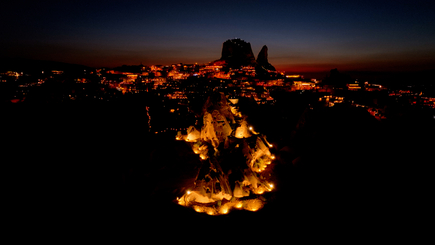 The Güvercinlik Valley in Cappadocia at night. | Image: LEDVANCE
