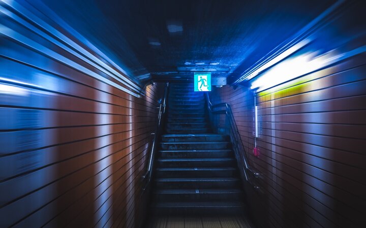 In cases of emergency, lighting can provide orientation and help save lives. Pictures: LEDVANCE